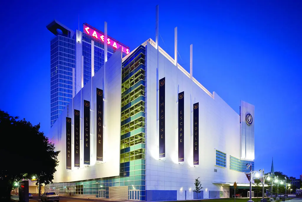 Fasada hotelu Caesars Windsor w Windsor, Ontario