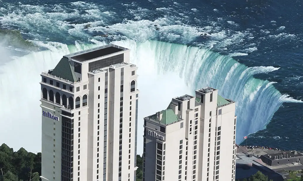 Hilton Niagara Falls/Fallsview Hotel &amp; Suites z widokiem na Wodospad Niagara